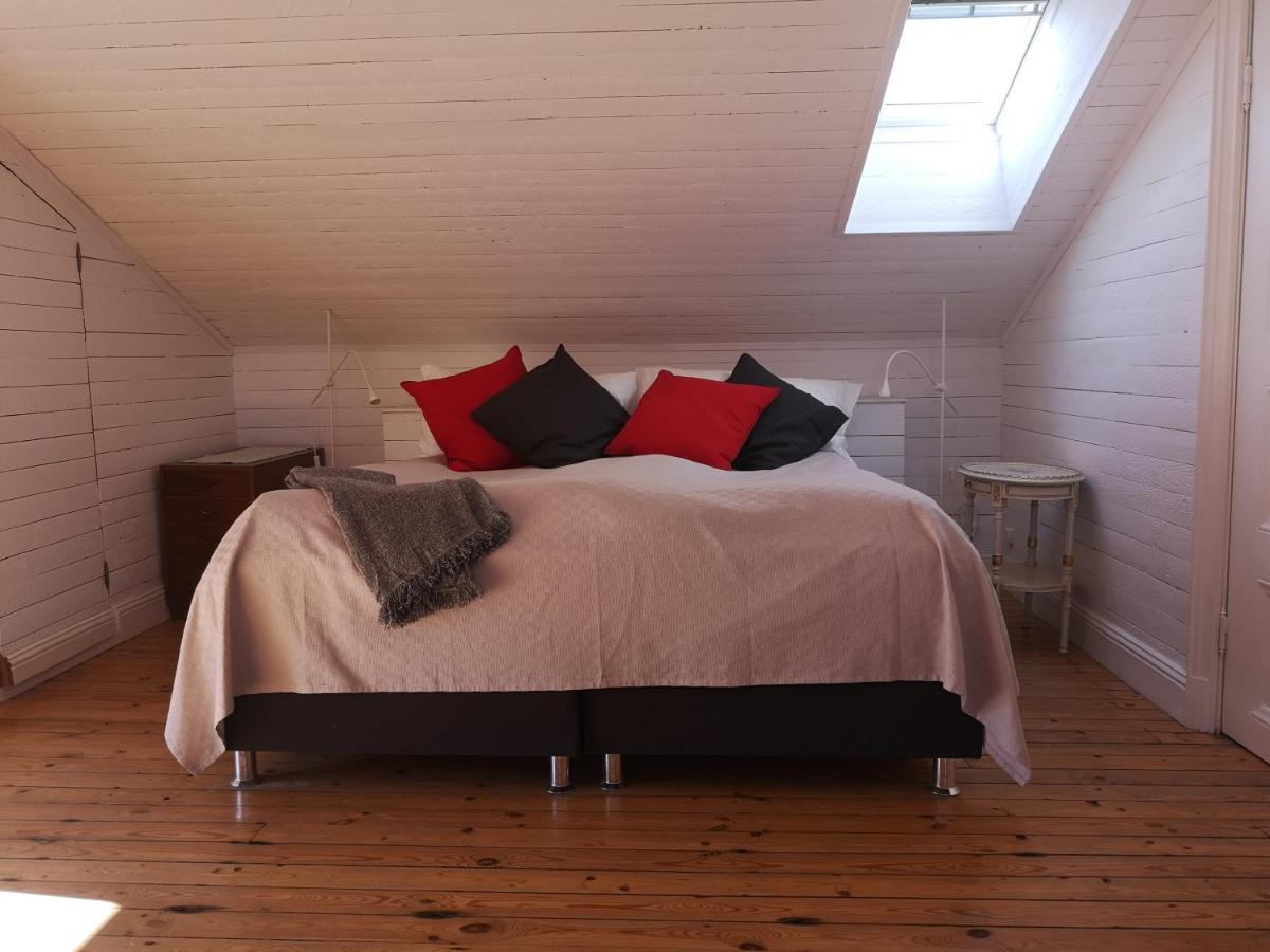 Stockholm B&B Cottage Нака Екстер'єр фото