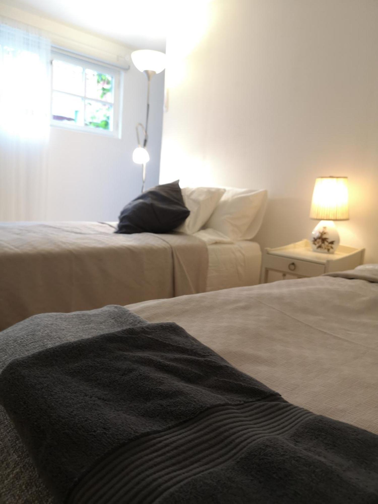 Stockholm B&B Cottage Нака Номер фото