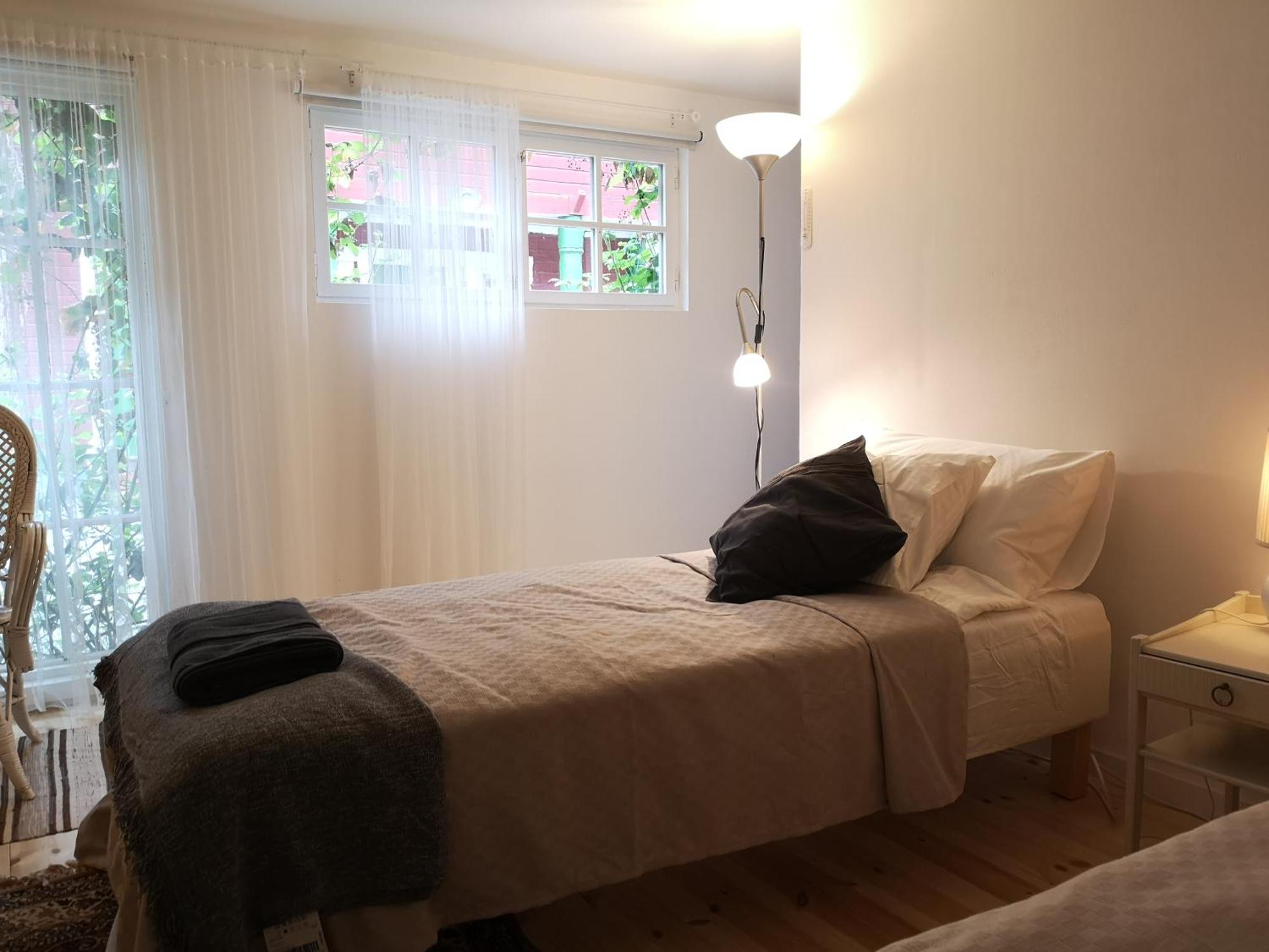 Stockholm B&B Cottage Нака Екстер'єр фото