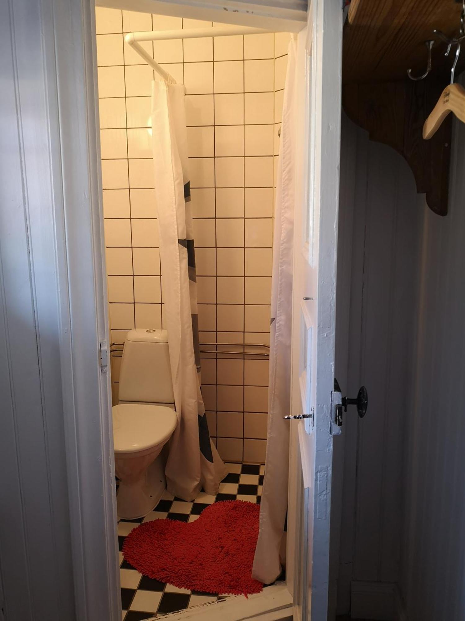 Stockholm B&B Cottage Нака Номер фото