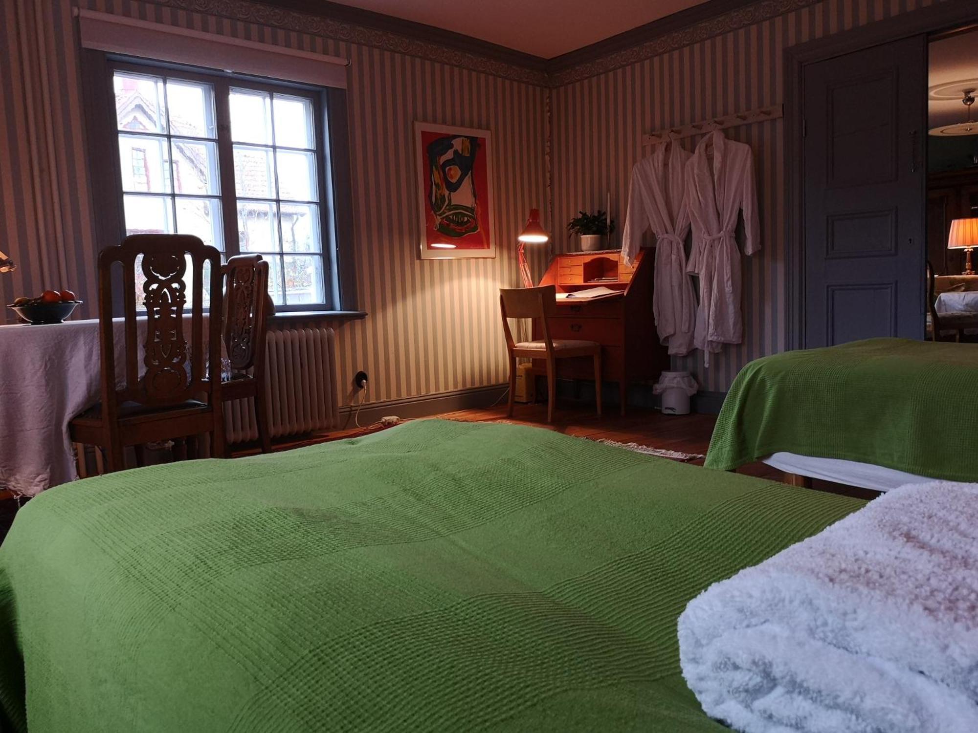 Stockholm B&B Cottage Нака Номер фото