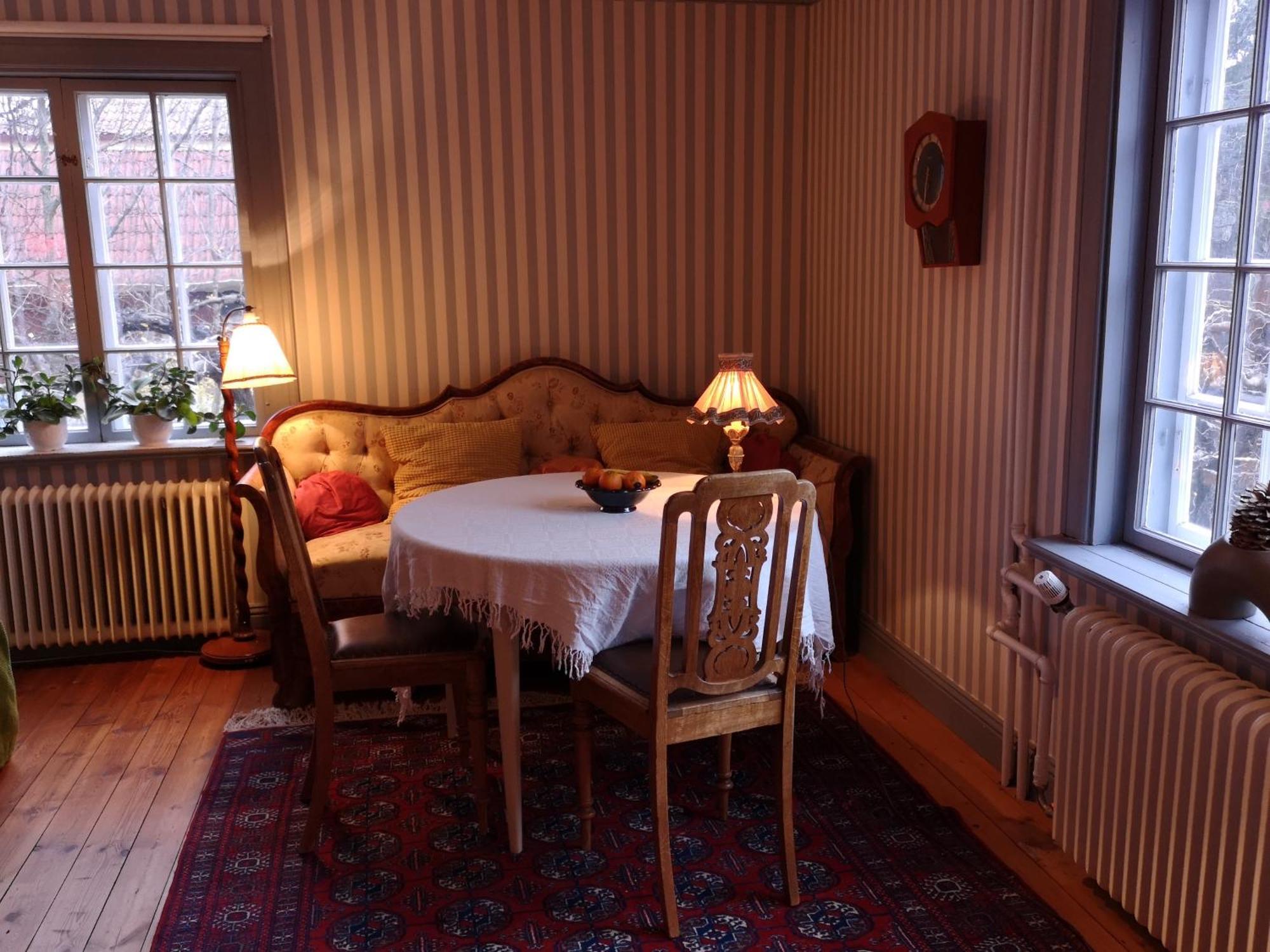 Stockholm B&B Cottage Нака Номер фото