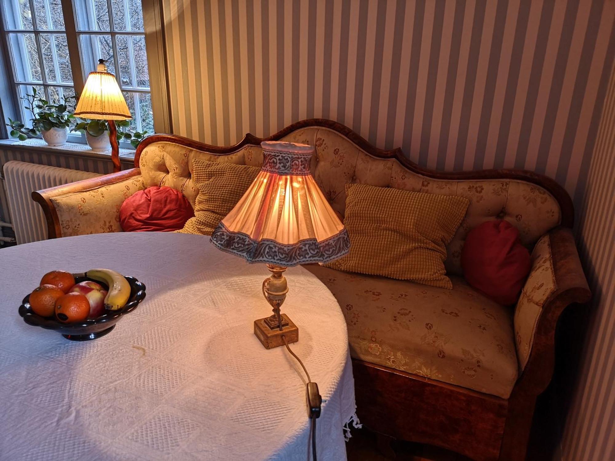 Stockholm B&B Cottage Нака Номер фото
