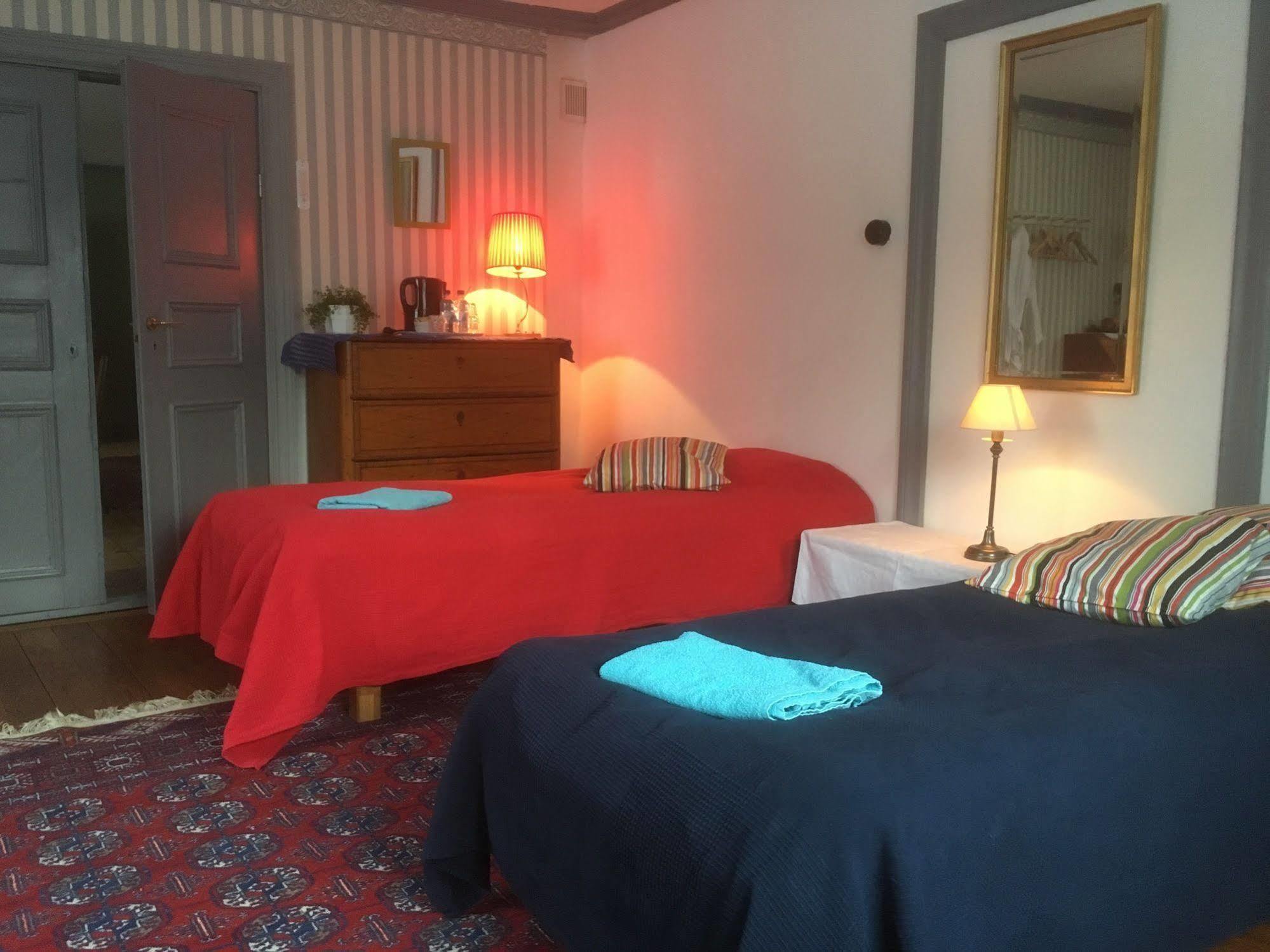 Stockholm B&B Cottage Нака Екстер'єр фото