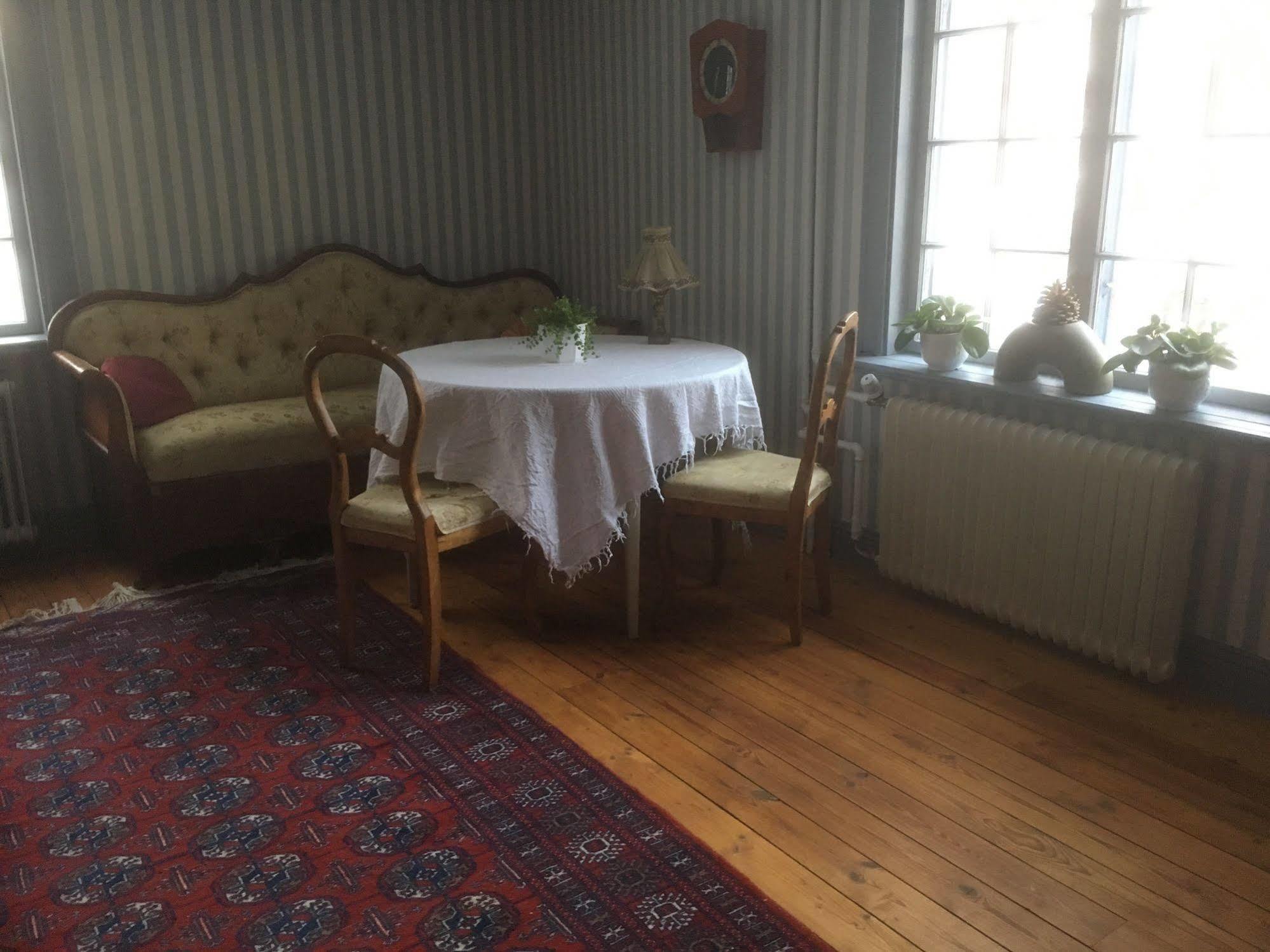 Stockholm B&B Cottage Нака Екстер'єр фото