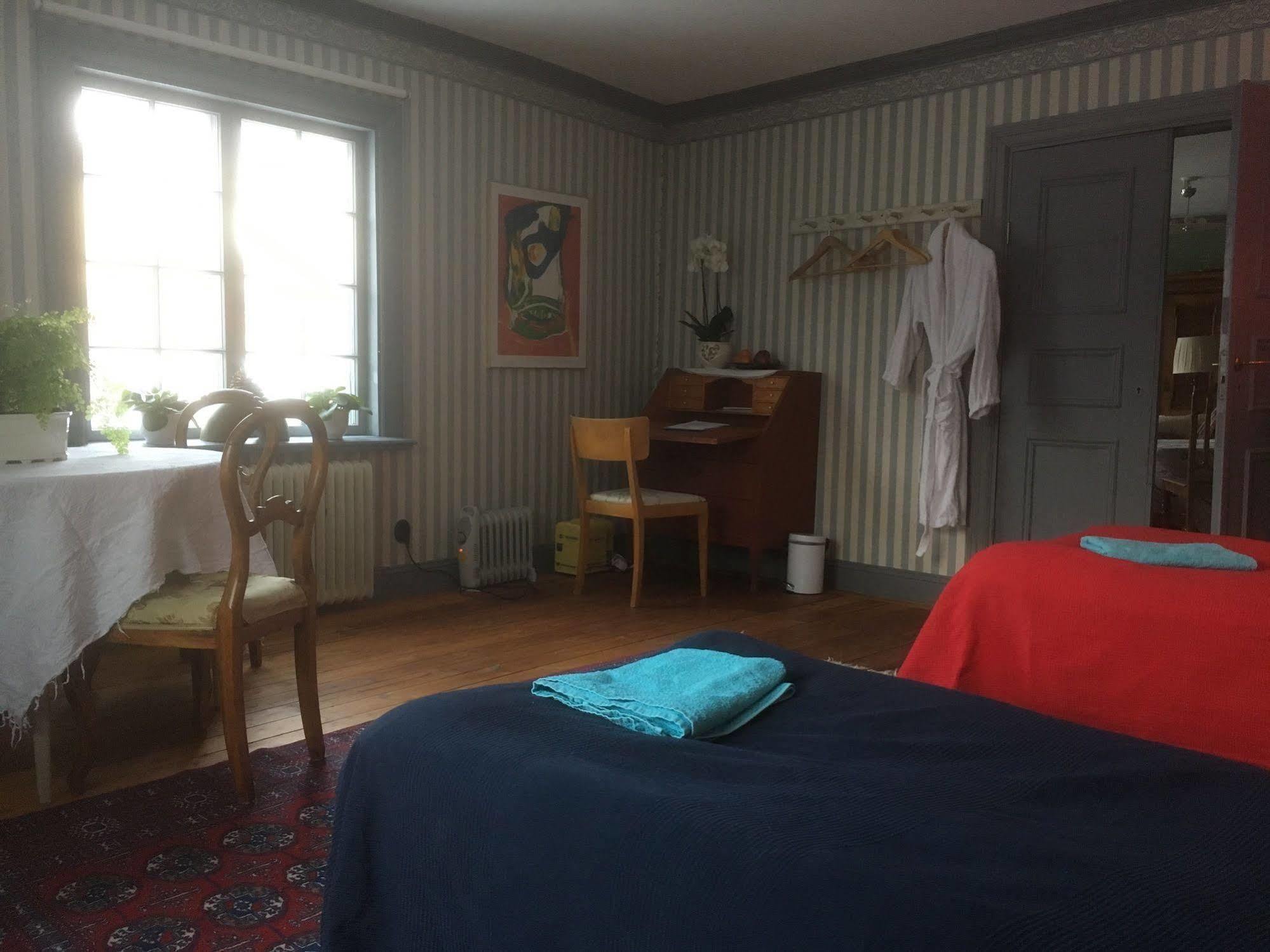 Stockholm B&B Cottage Нака Екстер'єр фото