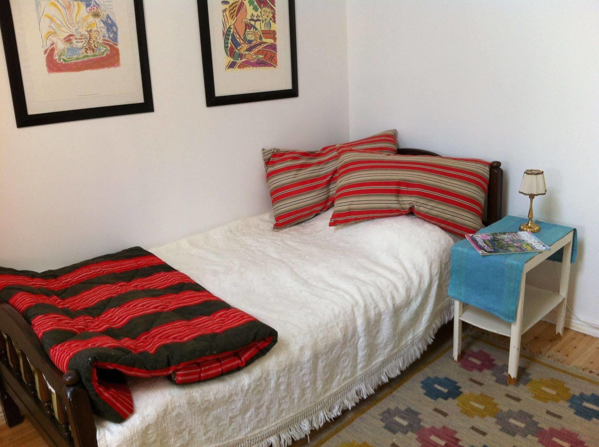 Stockholm B&B Cottage Нака Екстер'єр фото