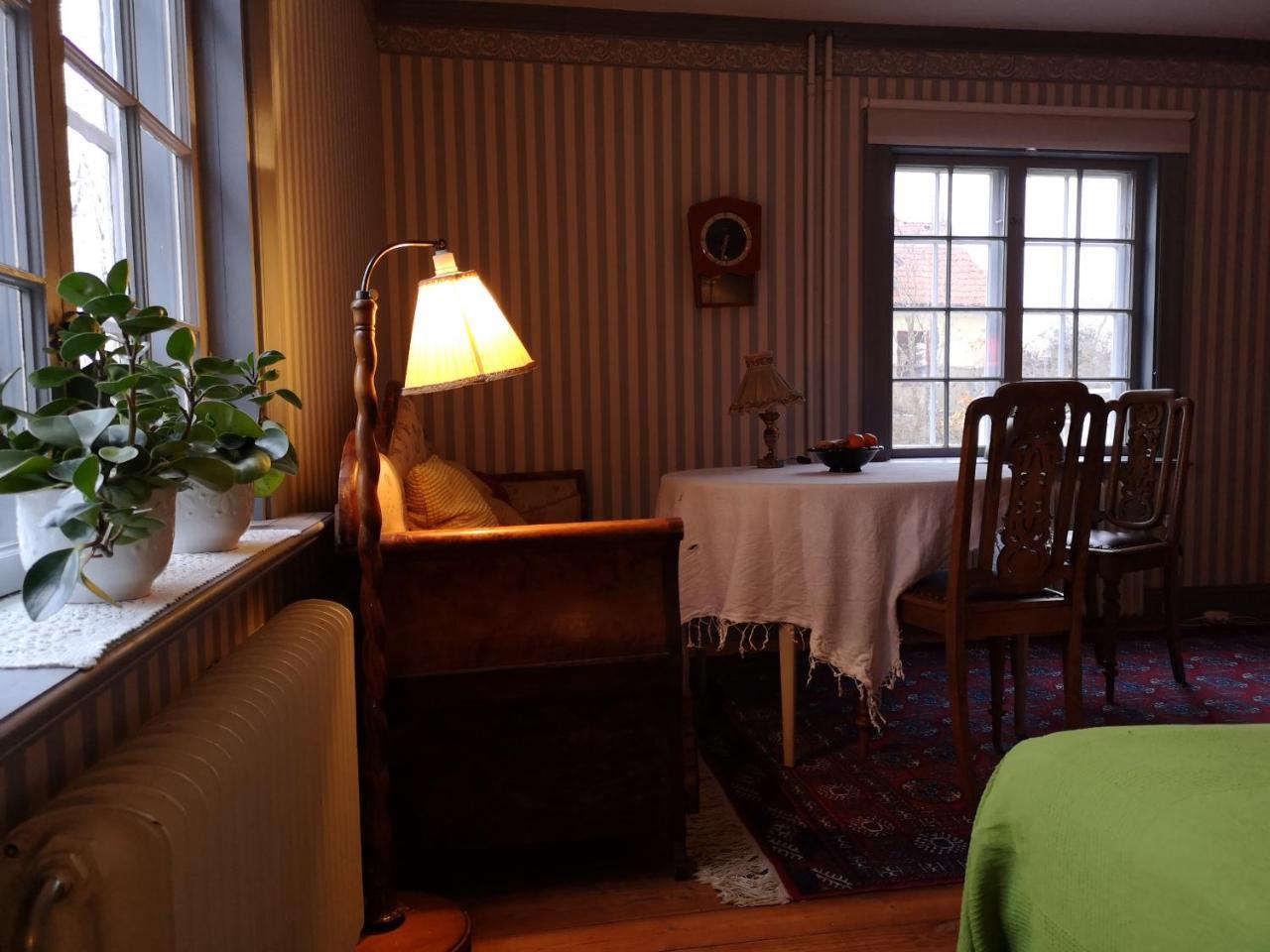 Stockholm B&B Cottage Нака Екстер'єр фото