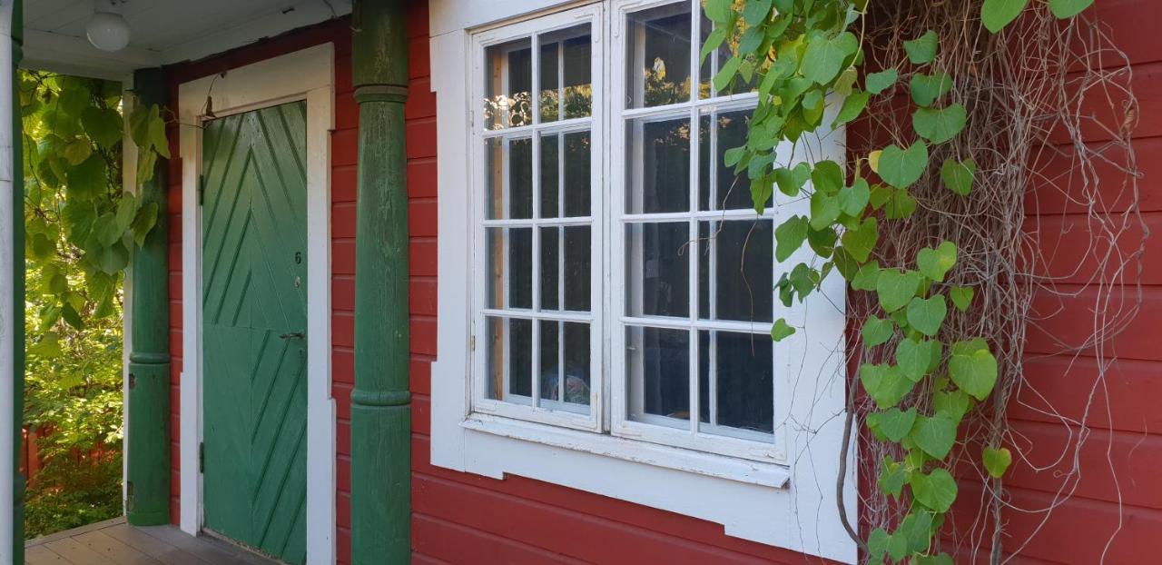 Stockholm B&B Cottage Нака Екстер'єр фото