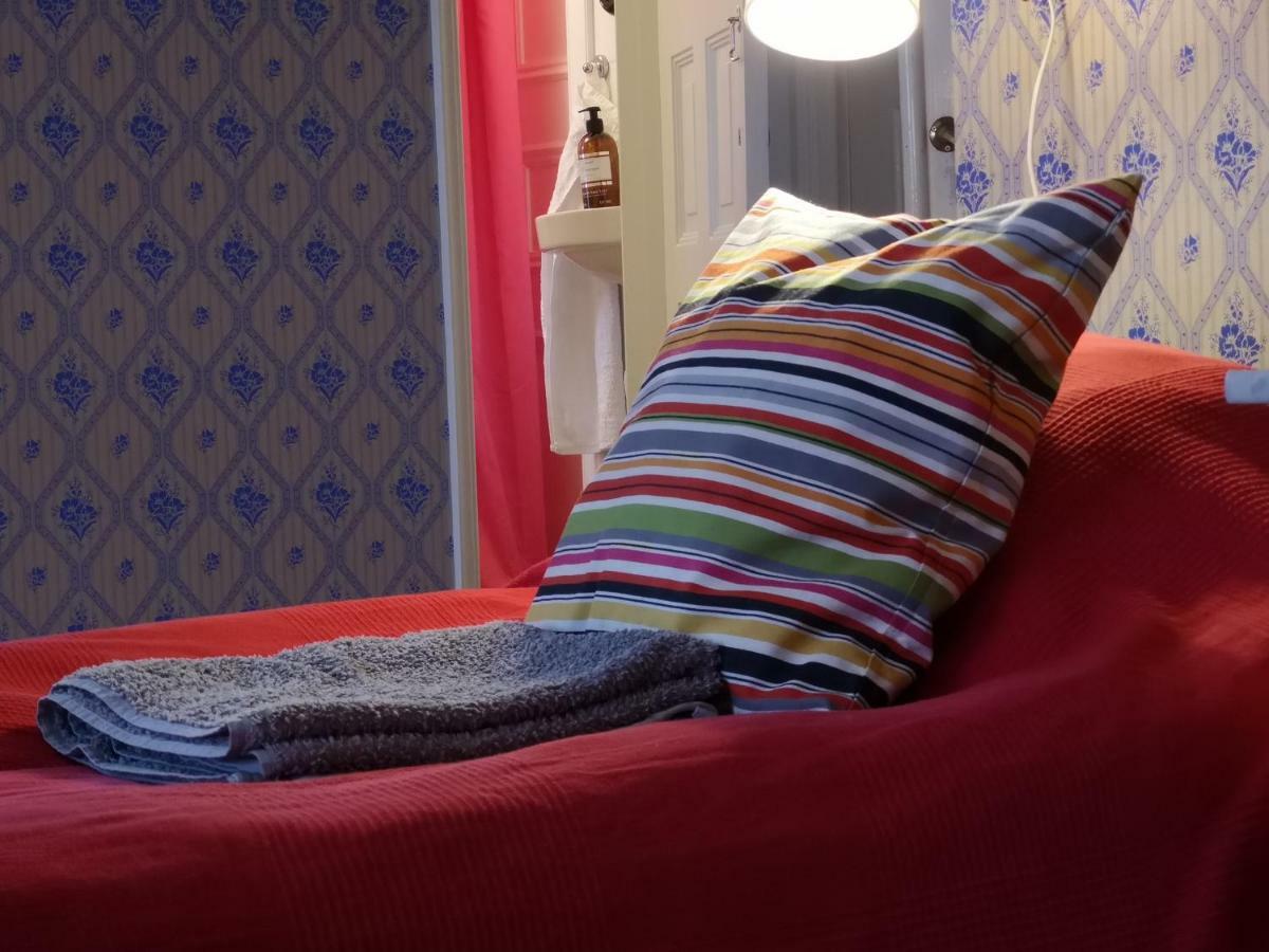 Stockholm B&B Cottage Нака Екстер'єр фото