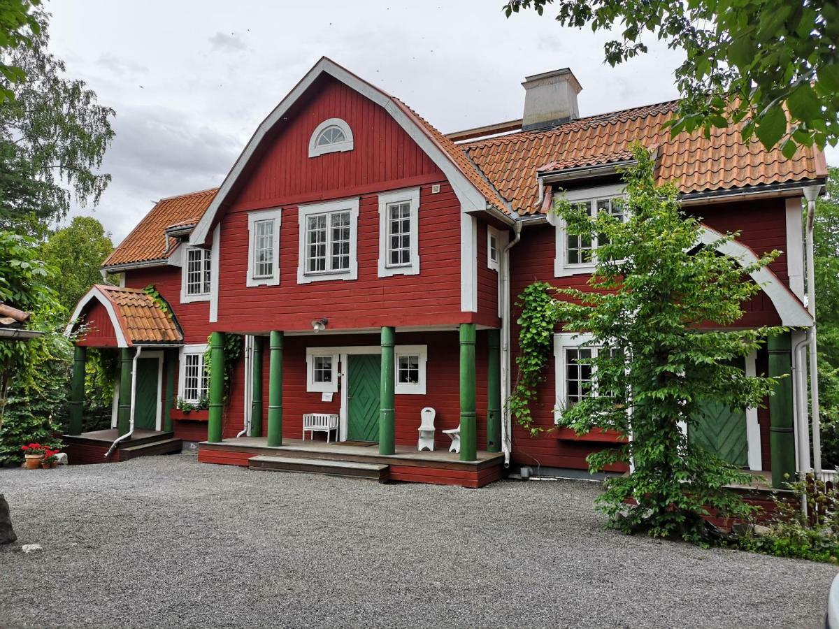 Stockholm B&B Cottage Нака Екстер'єр фото