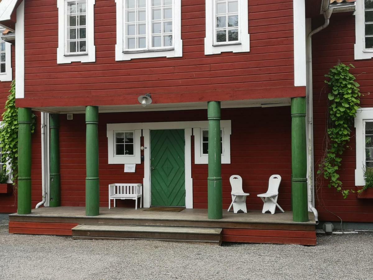 Stockholm B&B Cottage Нака Екстер'єр фото